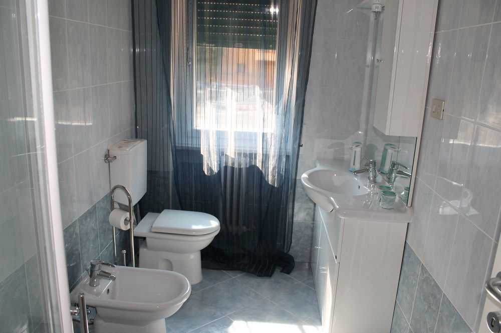 Delle Rose Rooms Верона Экстерьер фото